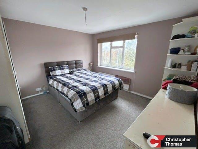Bedroom ii.jpg