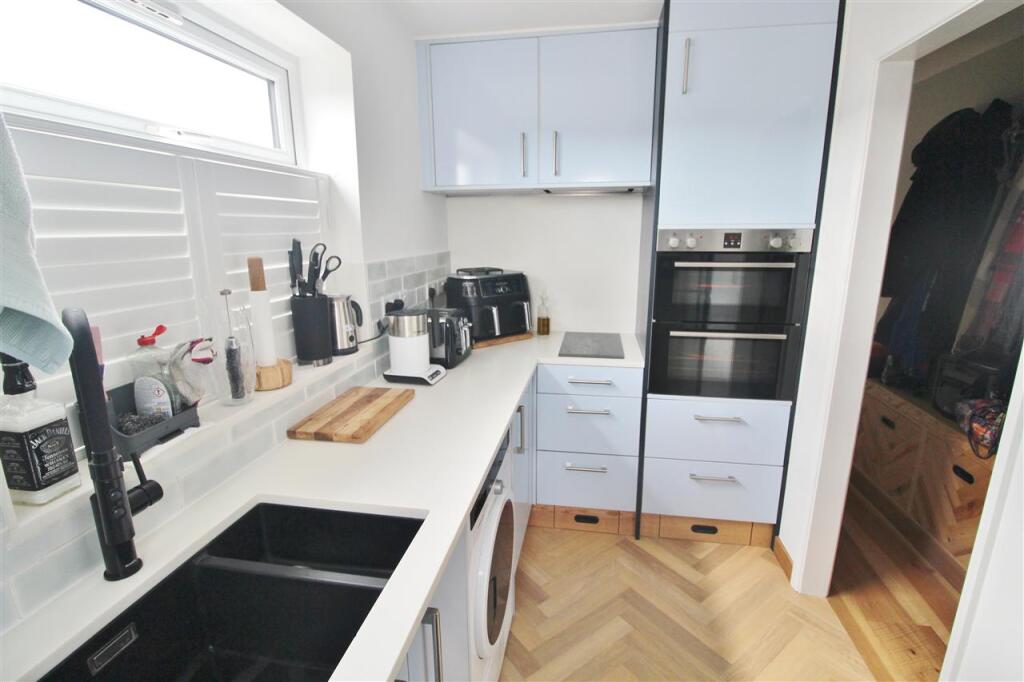 House in South Kesteven, Green Hill, Grantham - View 4