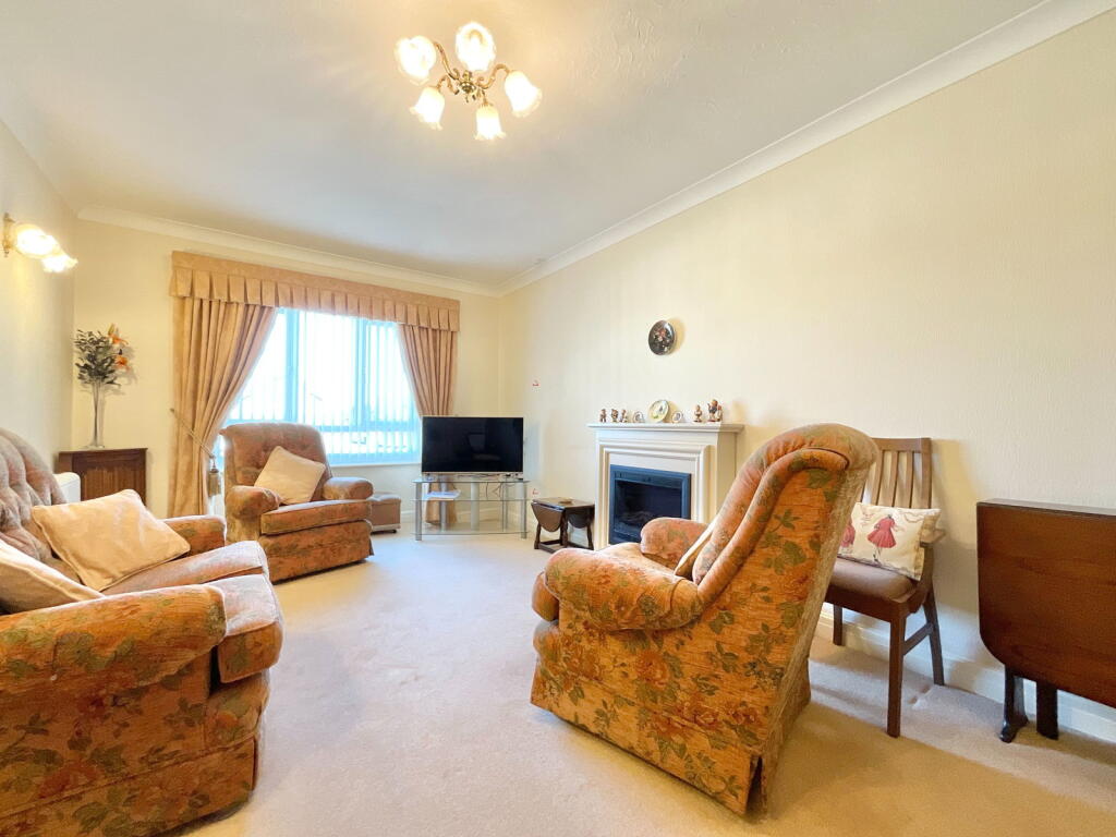 Cambridge Road, Churchtown, Southport - View 3