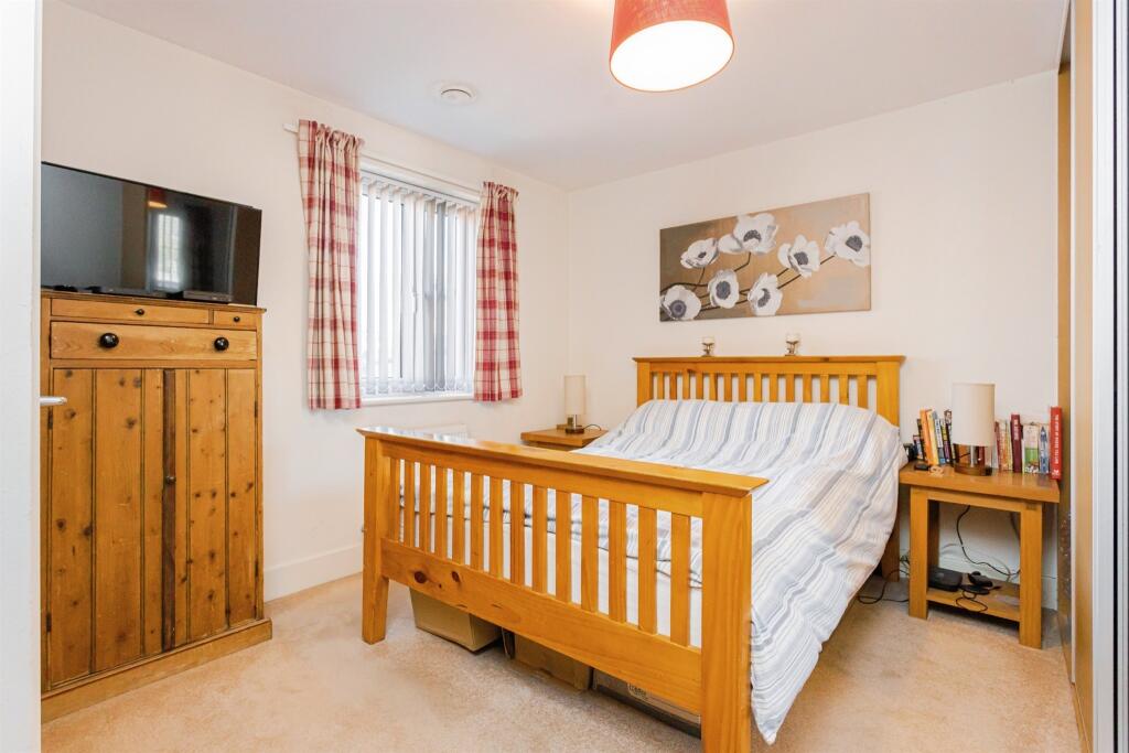 Hanbury Lane, Haywards Heath photo 4