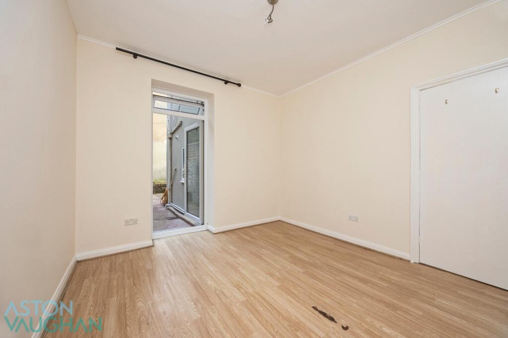 Apartment in Brighton - View 4