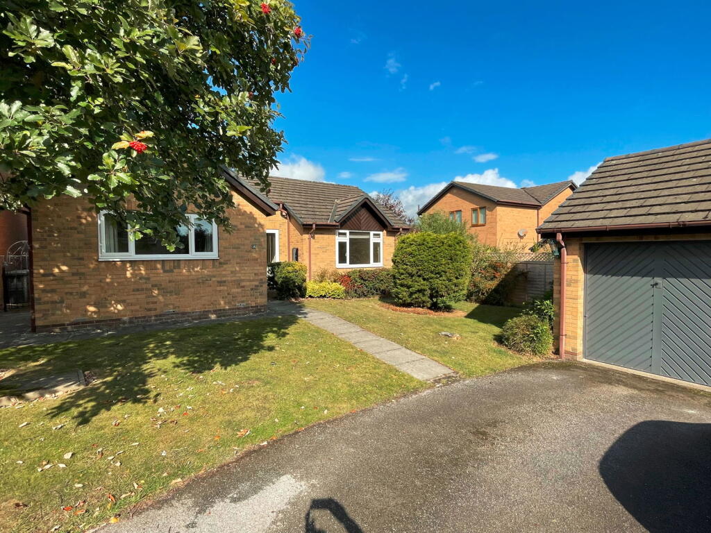 Main image of property: Barnside Close, Penistone