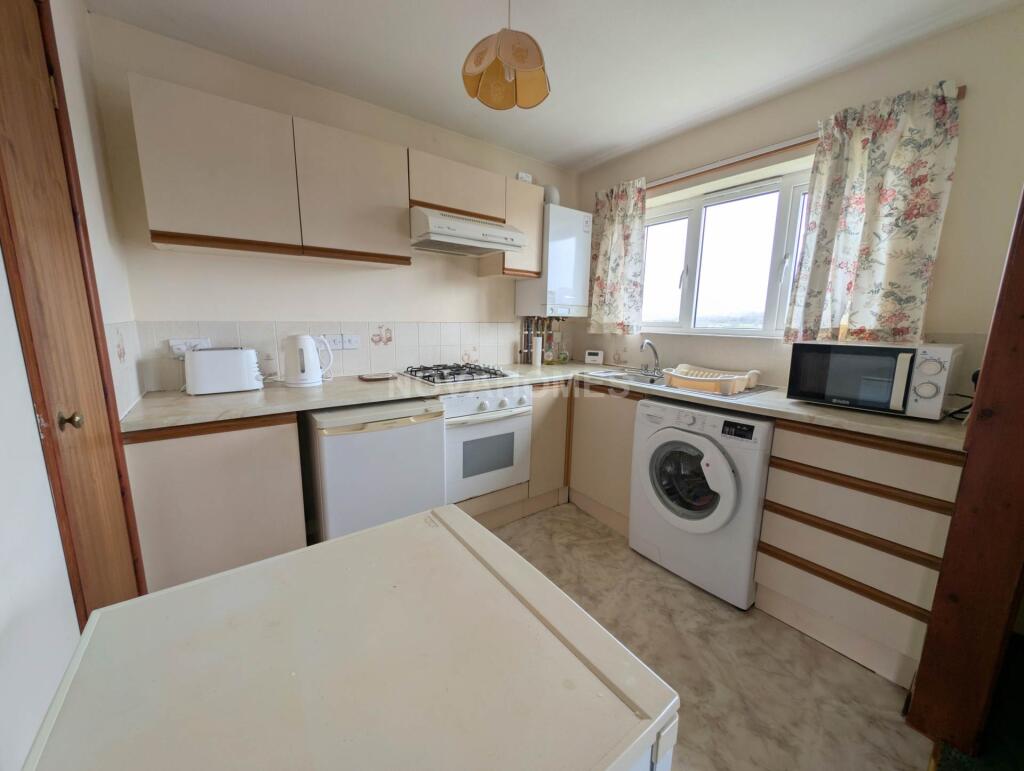 Easterdown Close, Plymstock, PL9 8SR photo 3