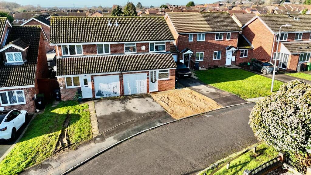 Main image of property: Calshot Place, Calcot, Reading, RG31