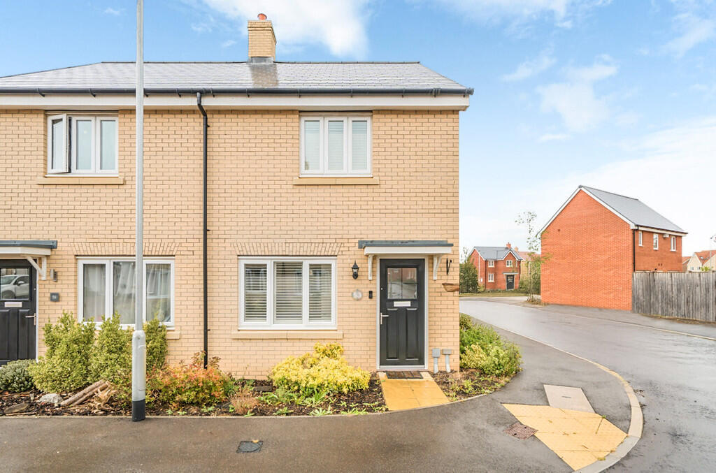 2-bed semi-detached on Bury St. Edmunds, Suffolk., £265,000