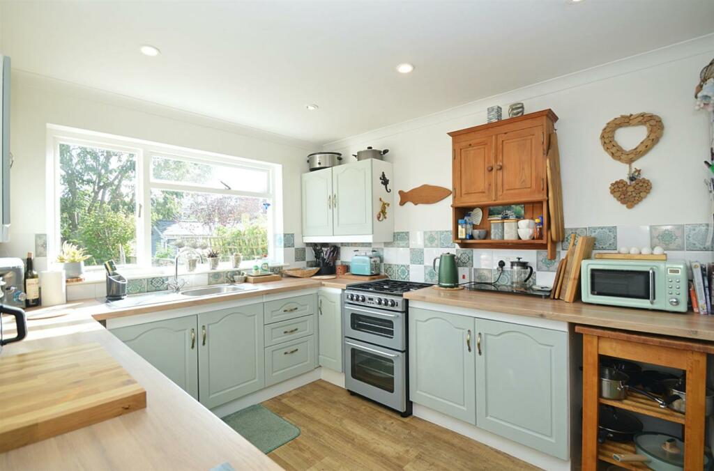 House in Shanklin, Lower Hyde, Luccombe - View 3