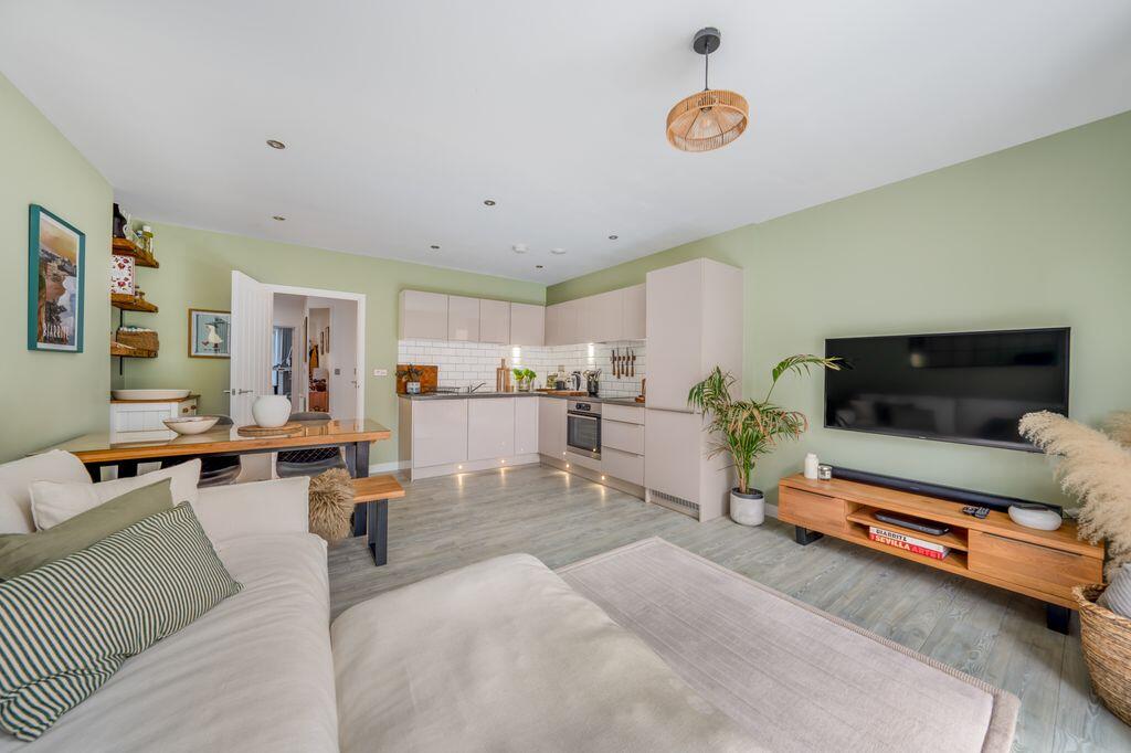 Apartment in London - View 4