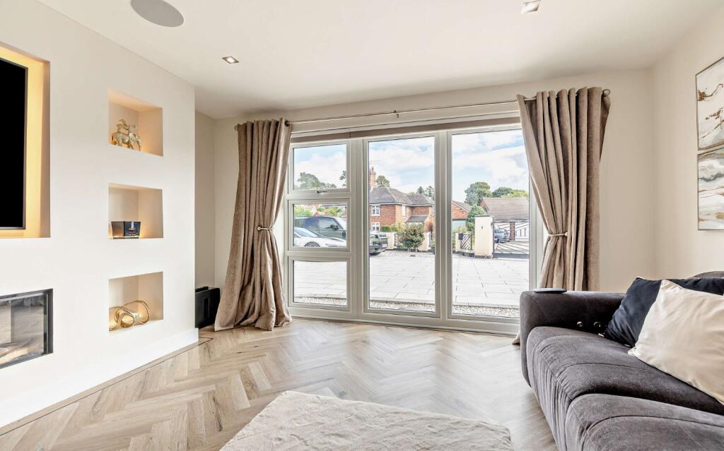 House in Stoke-on-Trent - More