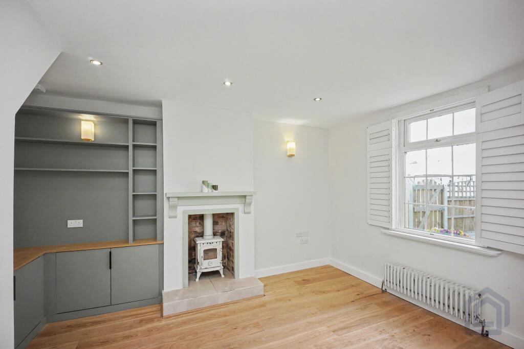 25 Halsall Lane, Ormskirk, L39 3AS - View 2