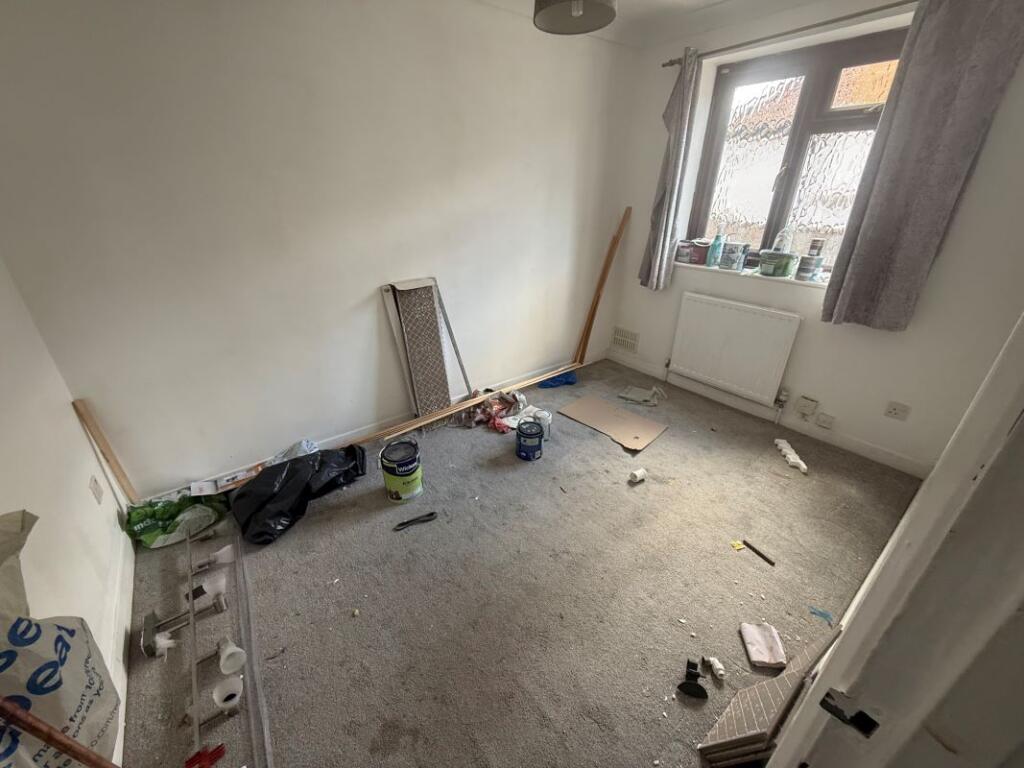 Apartment in Southend-on-Sea - View 5