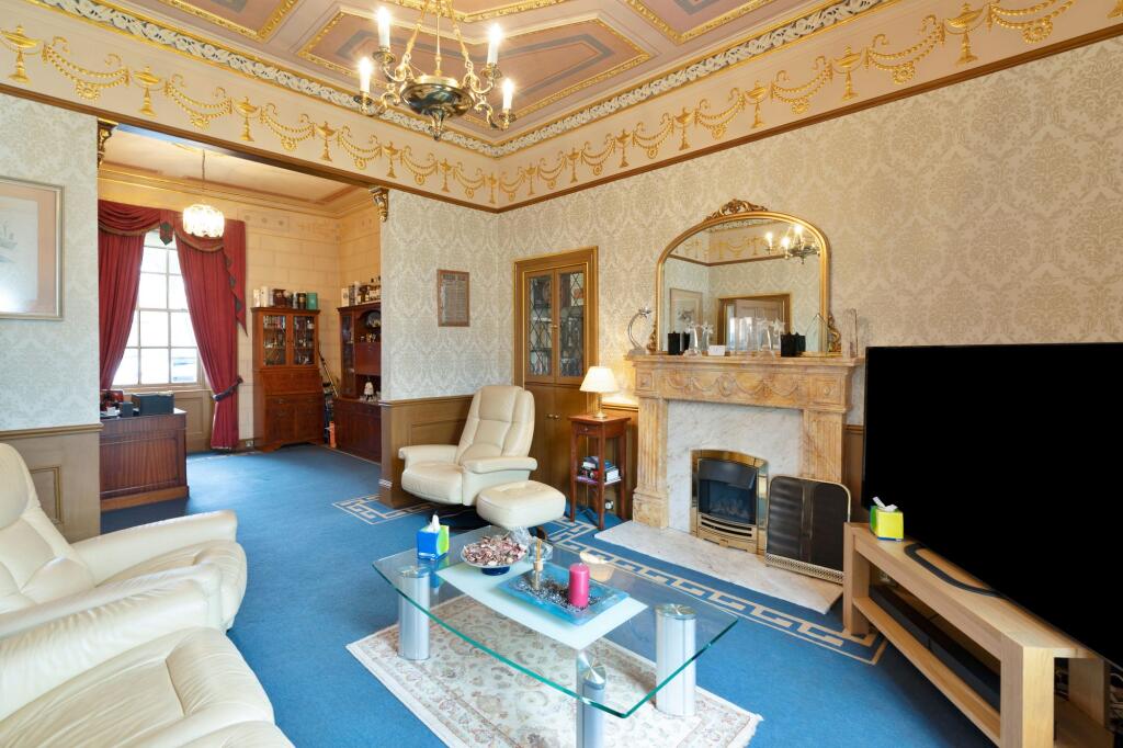 House in East Calder, Calderwood - View 3