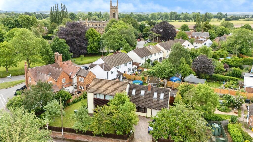 Main image of property: Snitterfield Street, Warwick, Warwickshire, CV35
