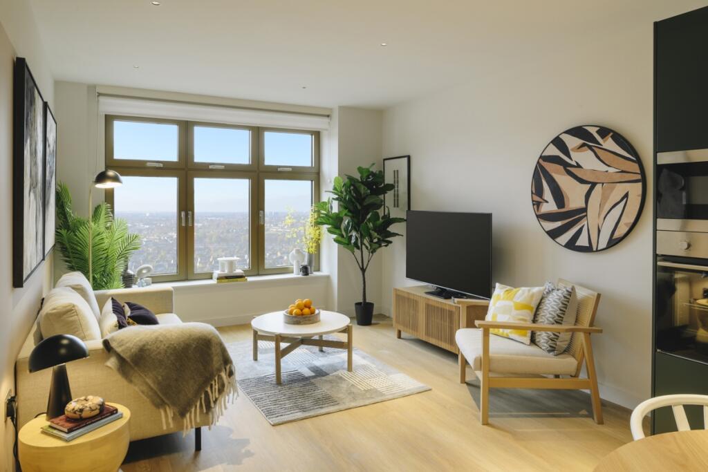 Apartment in Southall - View 3