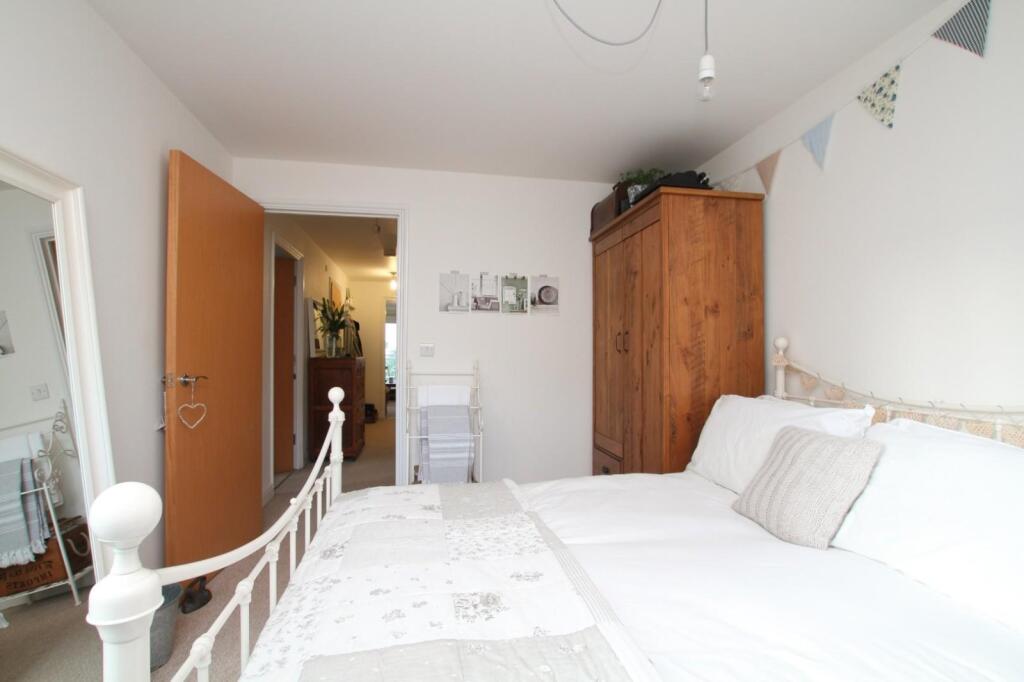 Apartment in Canterbury - More