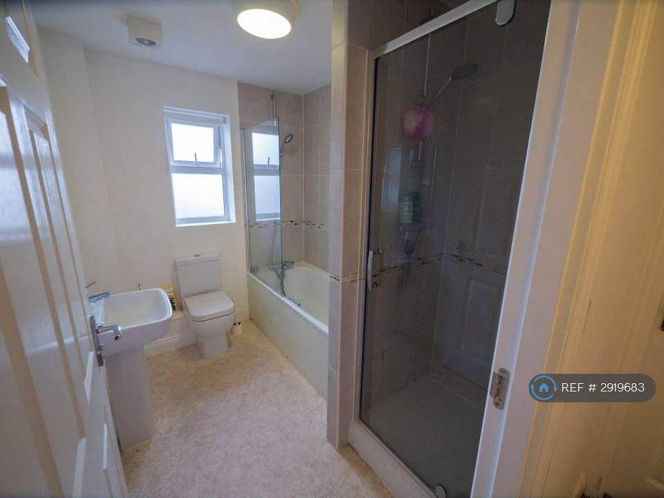 House in Talbot Village, Ensbury Park, Bournemouth - More