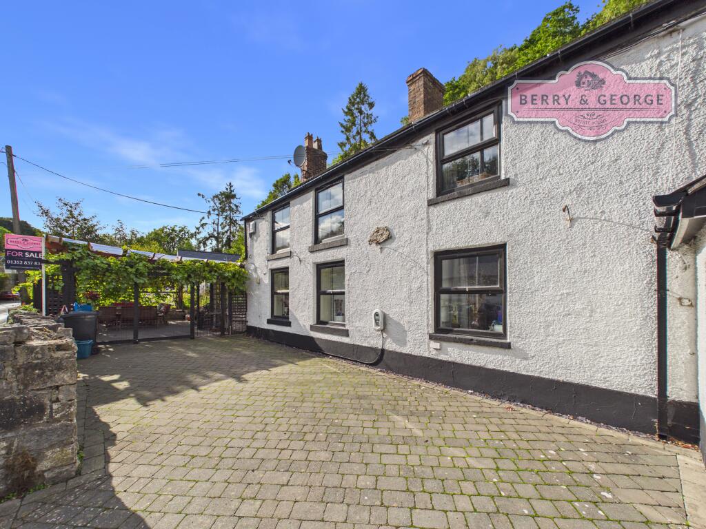 Main image of property: Denbigh Road, Hendre, CH7 5QQ