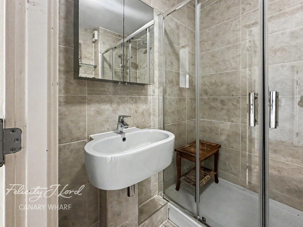 Main image of property: Beacon House, London