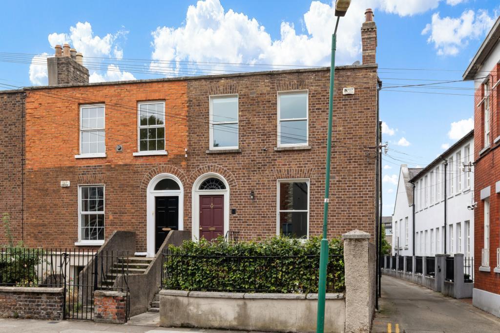 Main image of property: 1 Bloomfield Avenue, Portobello, Dublin 8, D08 T6H3