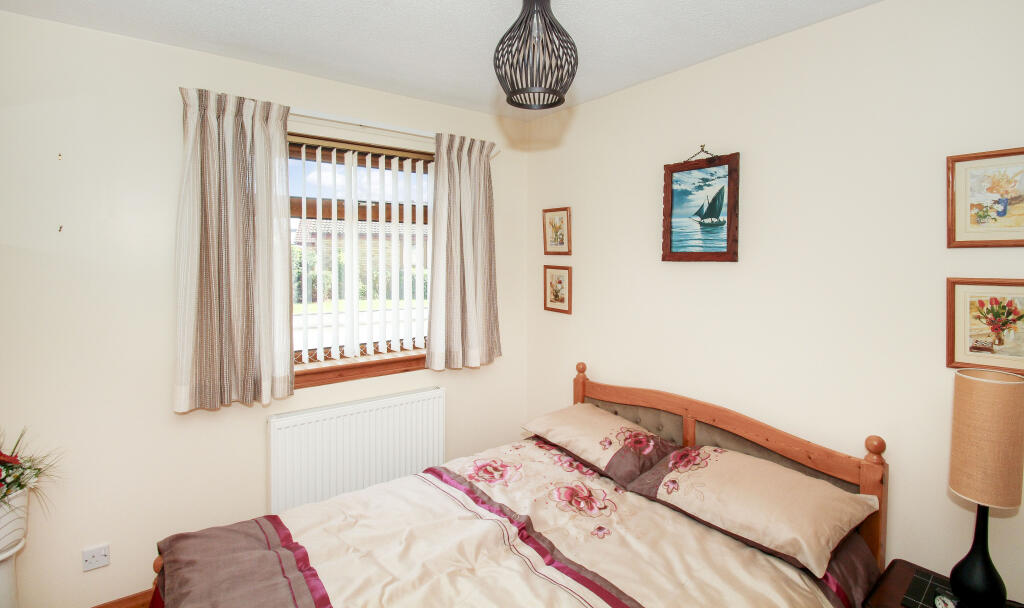 13 Glen Moriston Drive, Cairneyhill, Fife, KY12 8YS - View 5