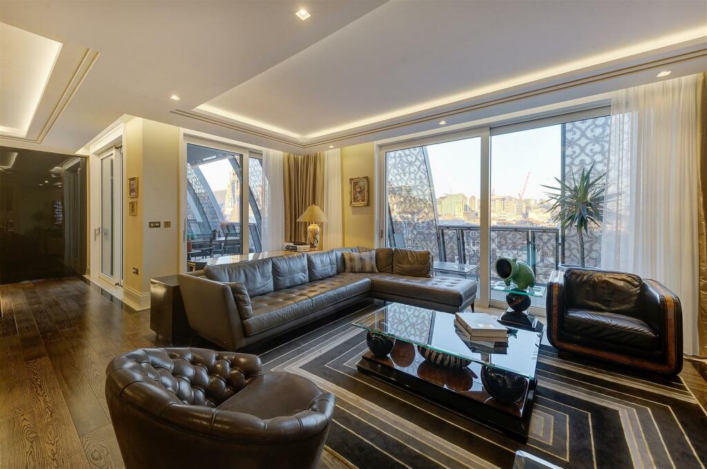 Main image of property: 190 Strand, London