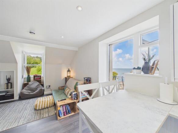 Top Floor Living Acc