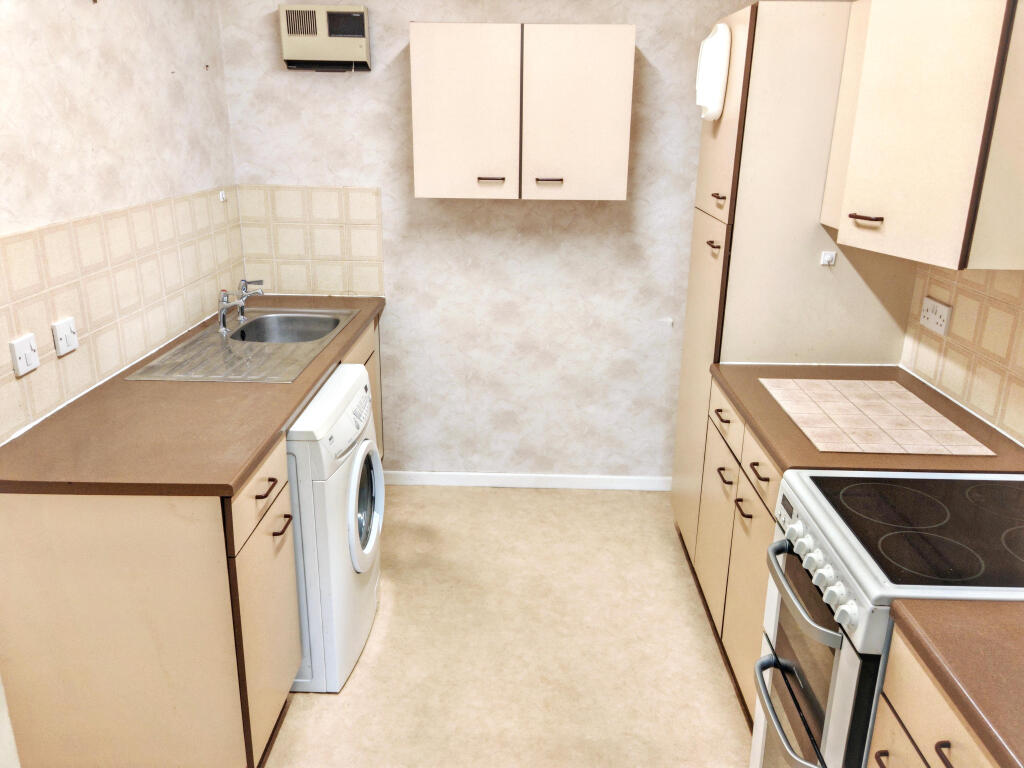 Apartment in Reading - View 3