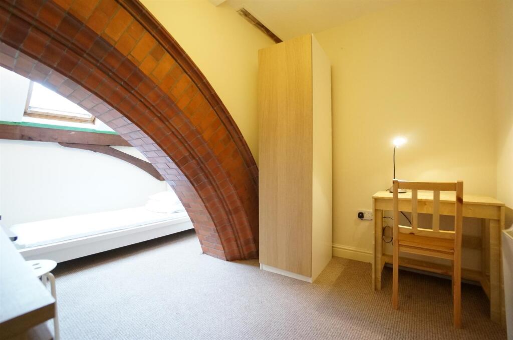 Apartment in Llandudno - More