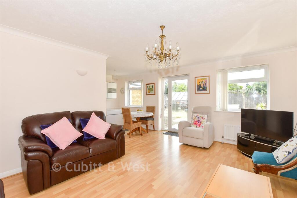 3-bed bungalow on Phyllis Avenue, Peacehaven, East Sussex, £400,000