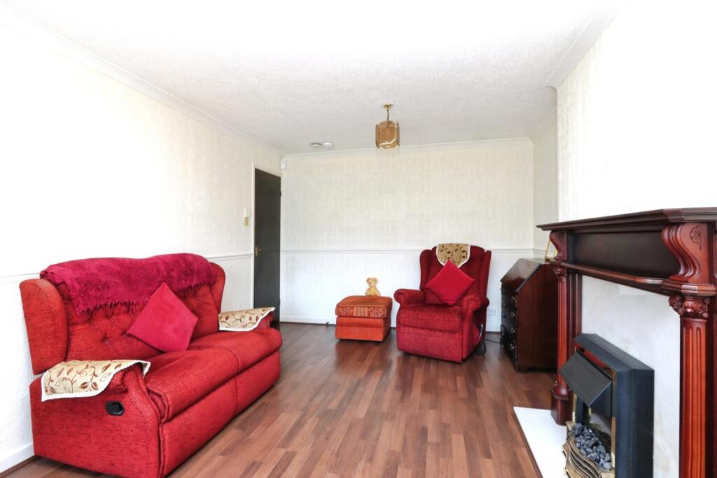 House in Sheffield, South Yorkshire - More
