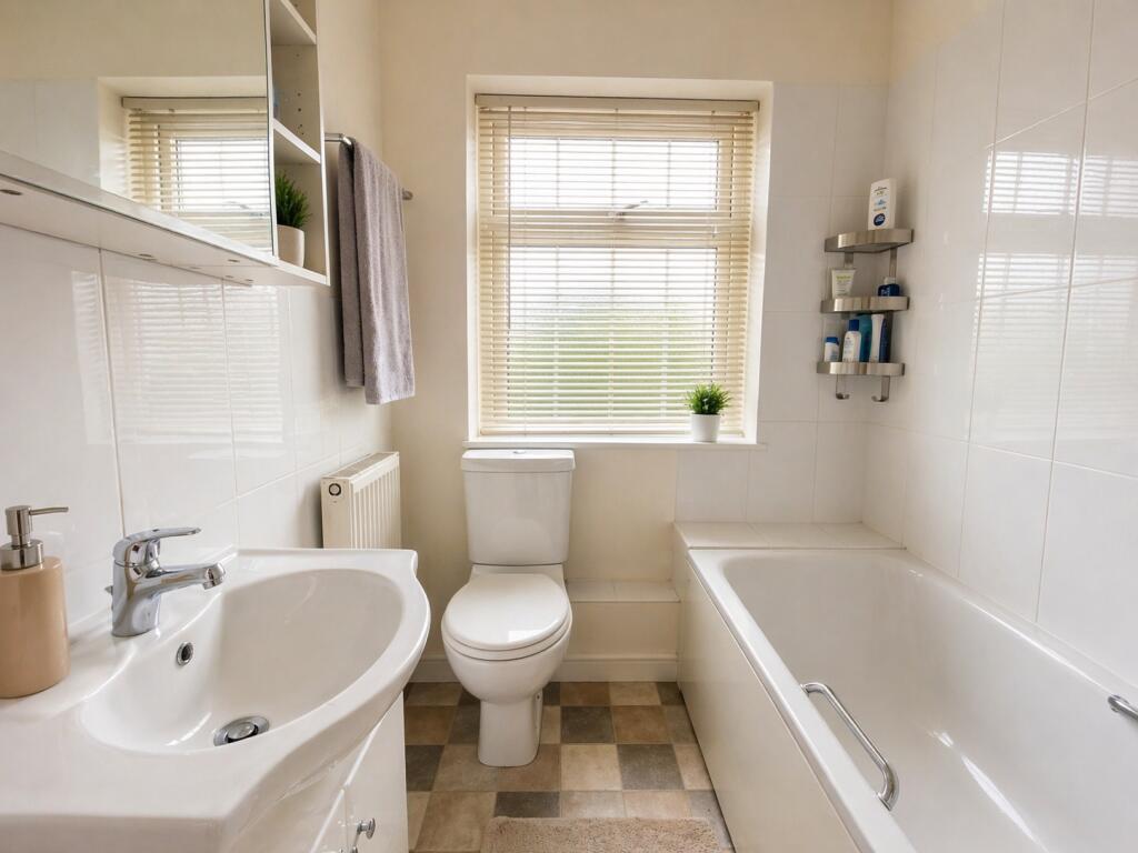 5 bedroom semi-detached house for rent