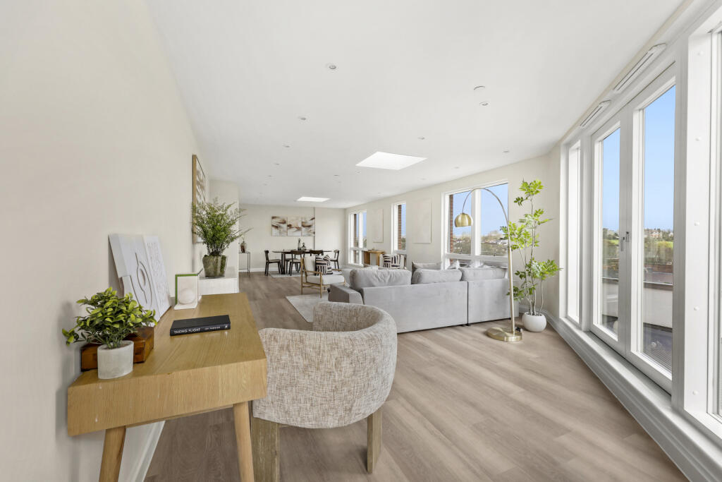 Novella Apartments, High Road, Chigwell, IG7 photo 4
