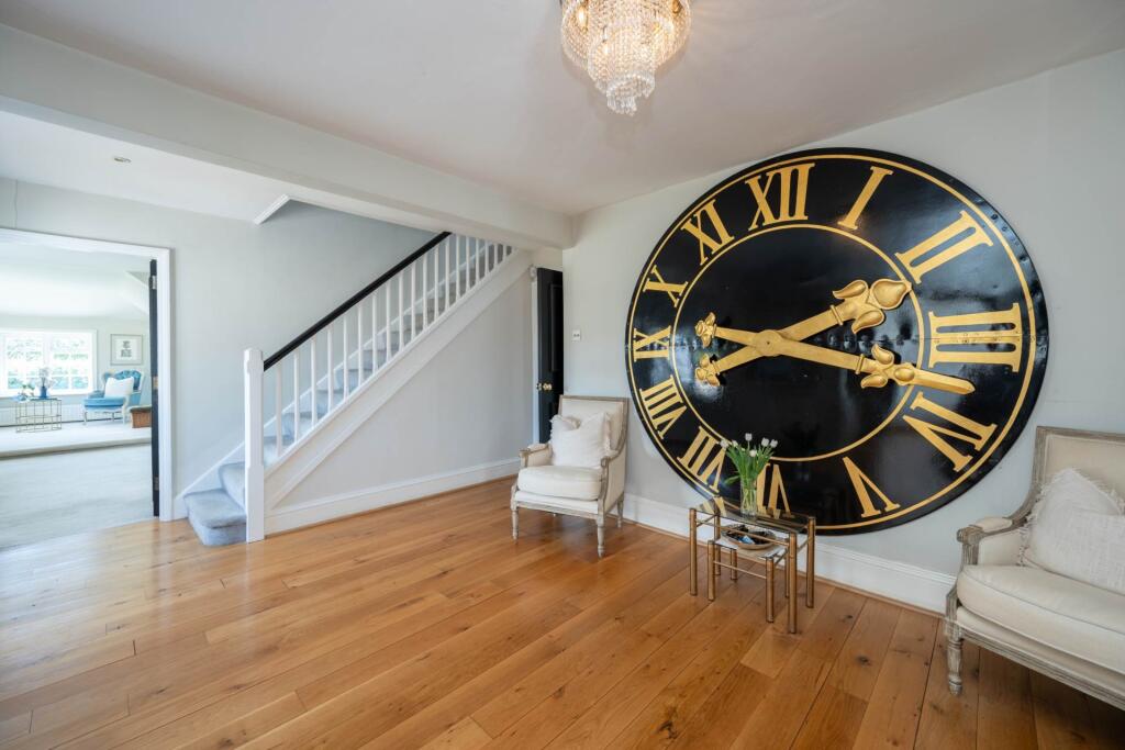 House in Redhill - View 4
