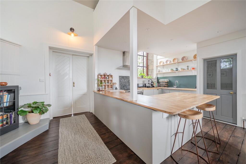 House in Truro - View 5