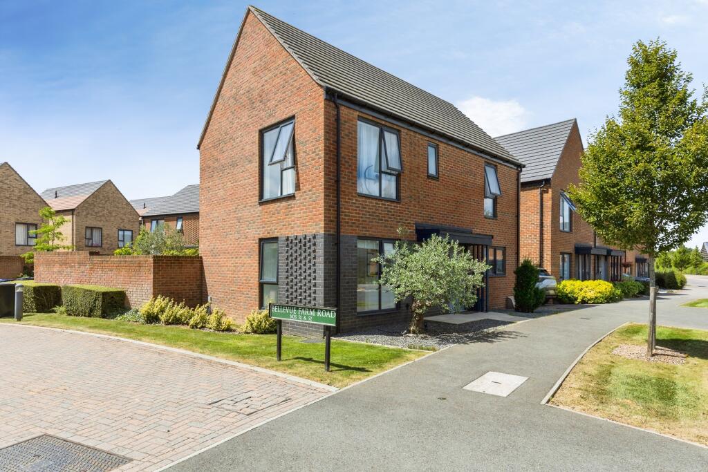 House in Mid Sussex, Woodgate, Slaugham - View 4