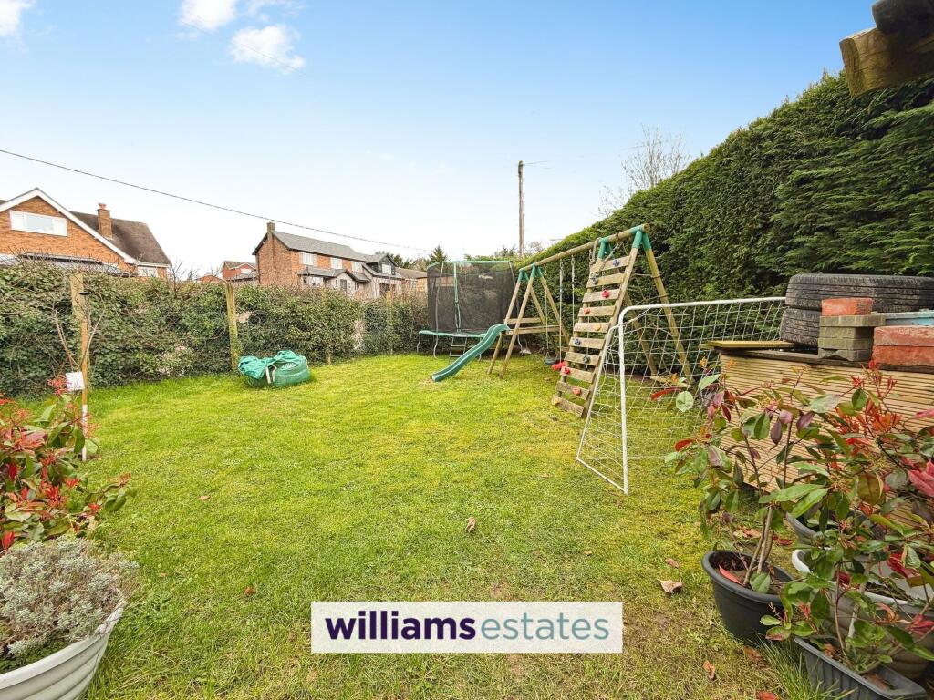 Ruthin, LL15 photo 3