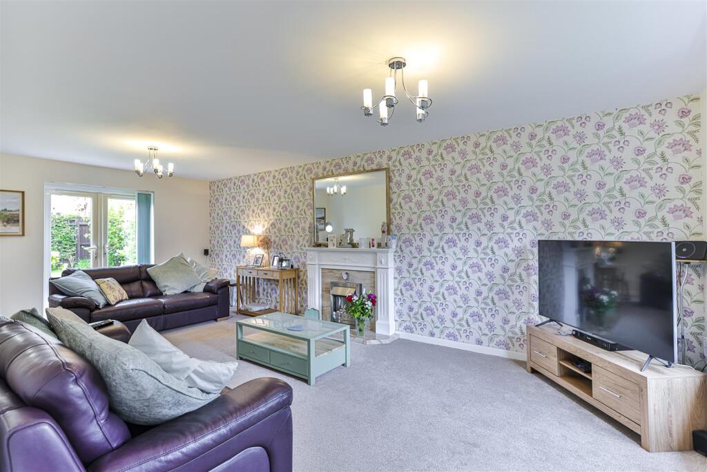 The Ride, Desborough, Kettering - View 2
