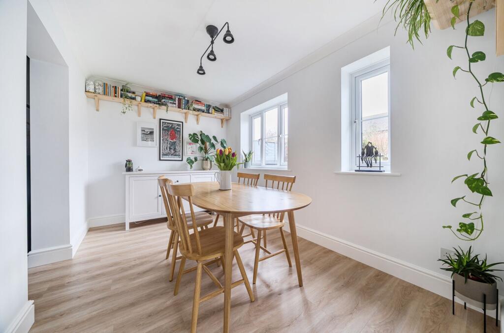 Boleyn Drive, Nyetimber, PO21 - View 6