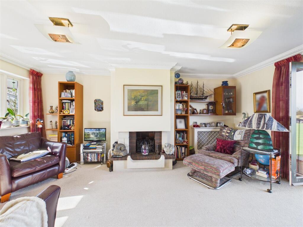 House in Kingston upon Thames - View 4