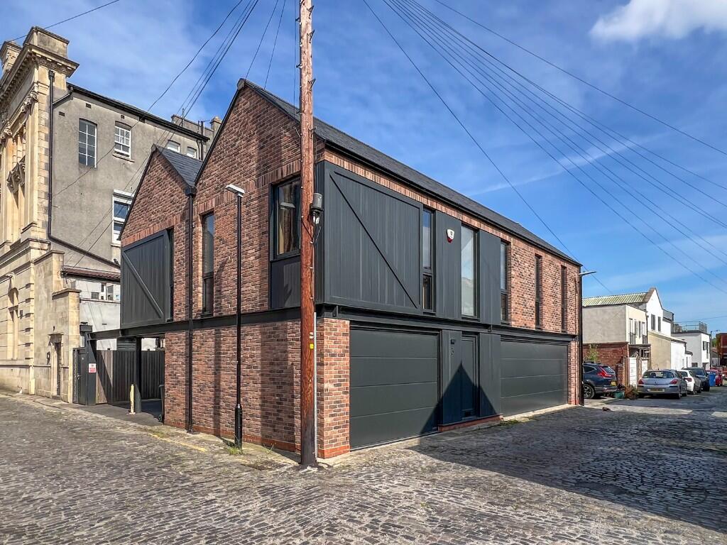 Main image of property: Kings Parade Avenue, Clifton, BS8