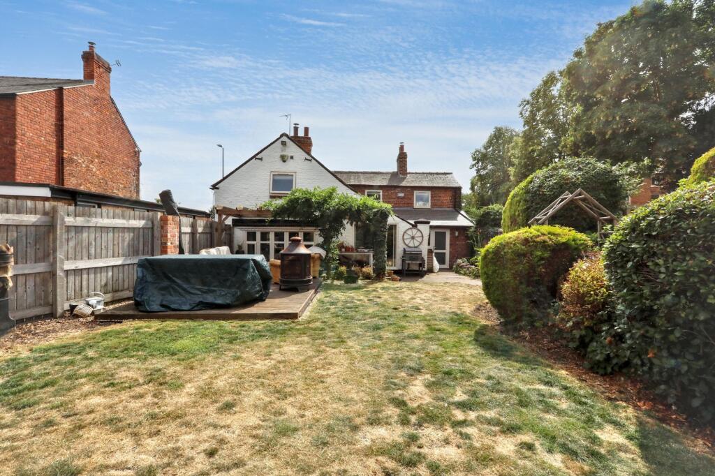 House in Doncaster, Hatfield - View 4