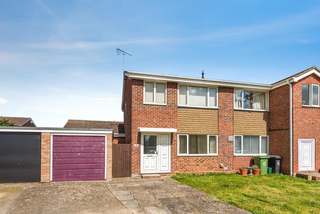 Main image of property: Tower Close, Marcham, Abingdon