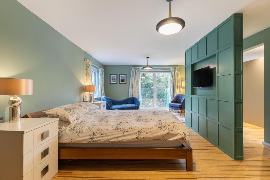 House in Harpenden, Roundwood - View 5