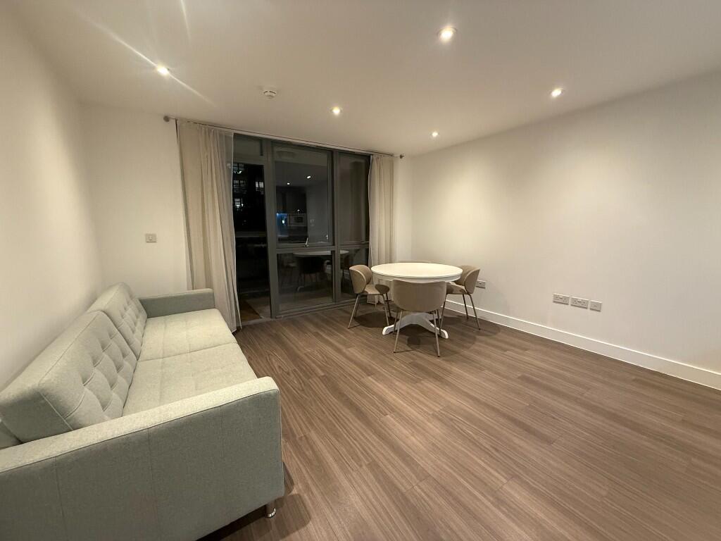 Main image of property: Arlington Avenue, London, N1