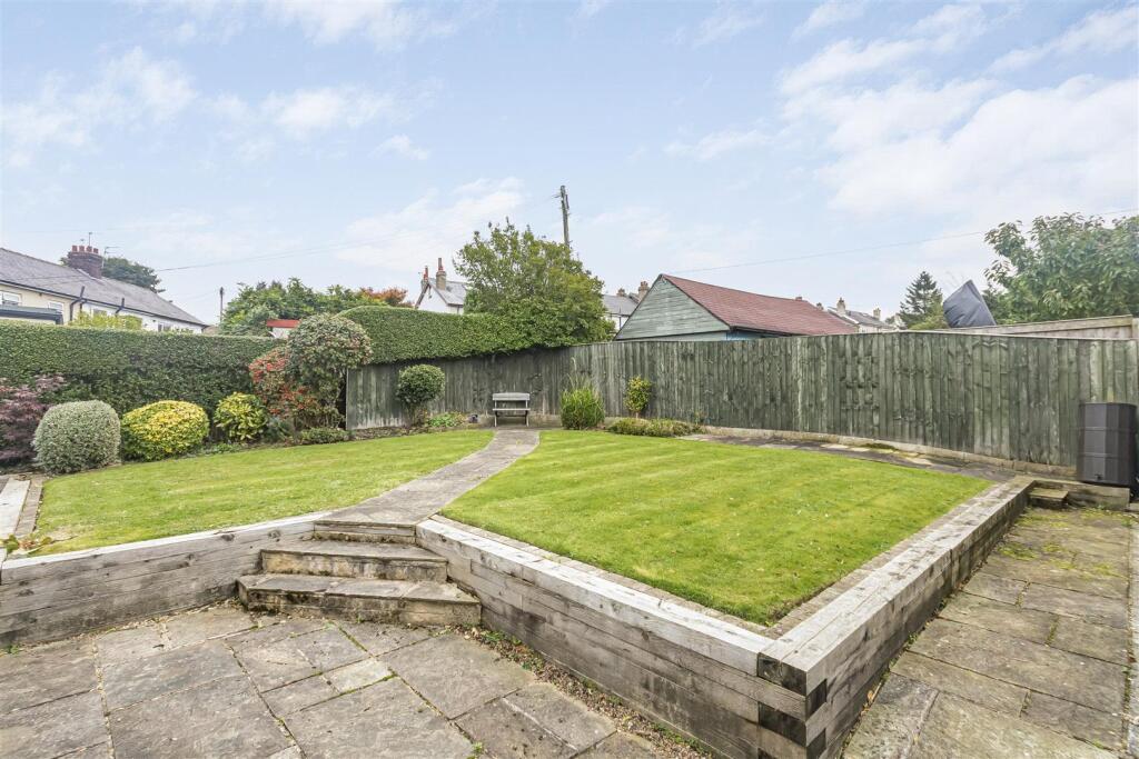 House in Leeds, Larkfield, Rawdon - View 2