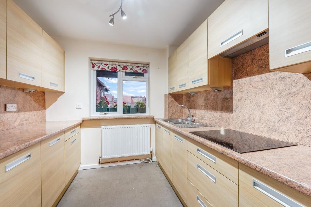 Apartment in Rushcliffe, Abbey Park - View 5