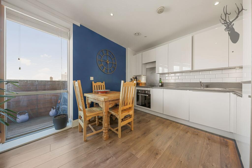 Apartment in London - View 4