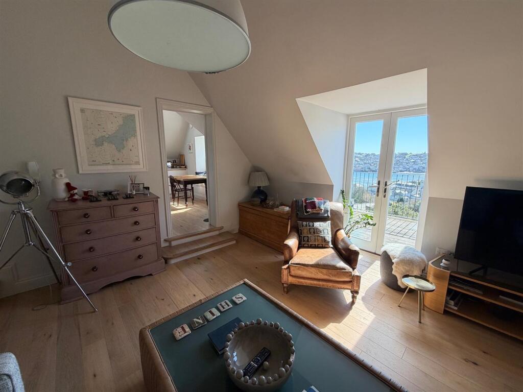 Apartment in Fowey, Cornwall - View 3