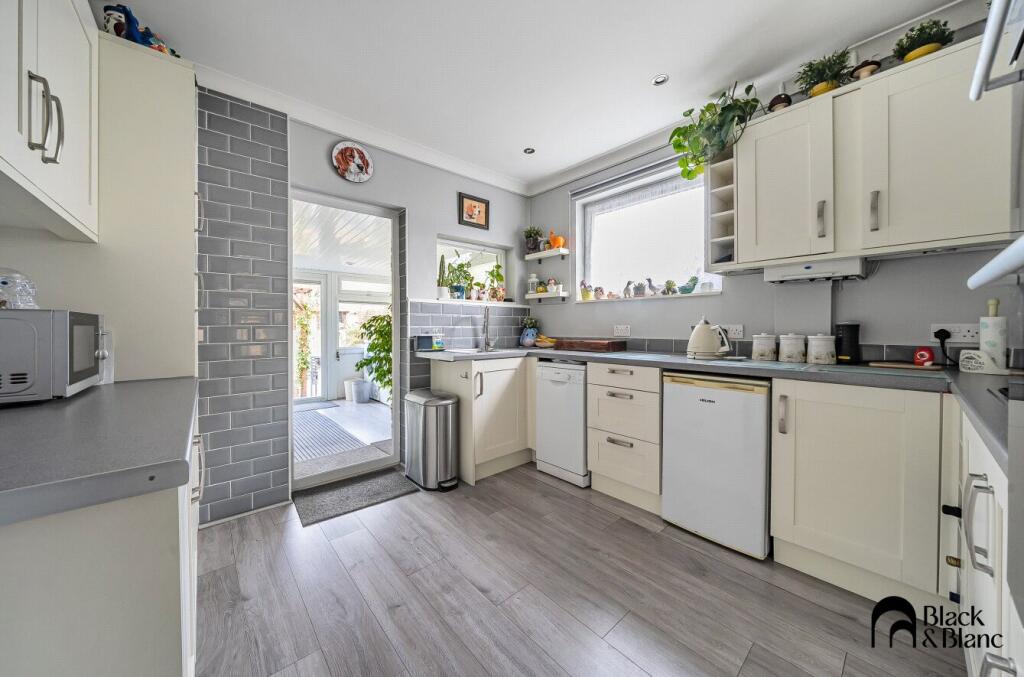 House in Croydon, Woodside - View 6