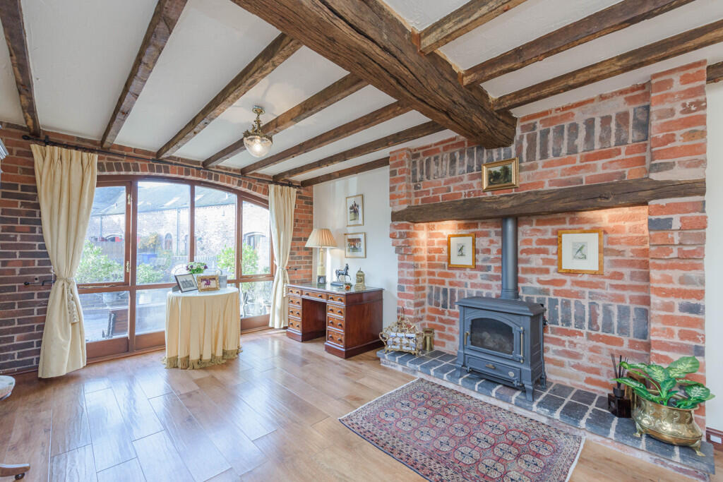 House in Lichfield, Shenstone - View 2
