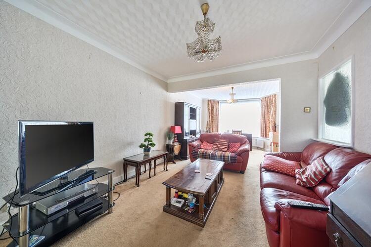 3-bed house on Holyrood Gardens, Edgware, London, HA8, £550,000